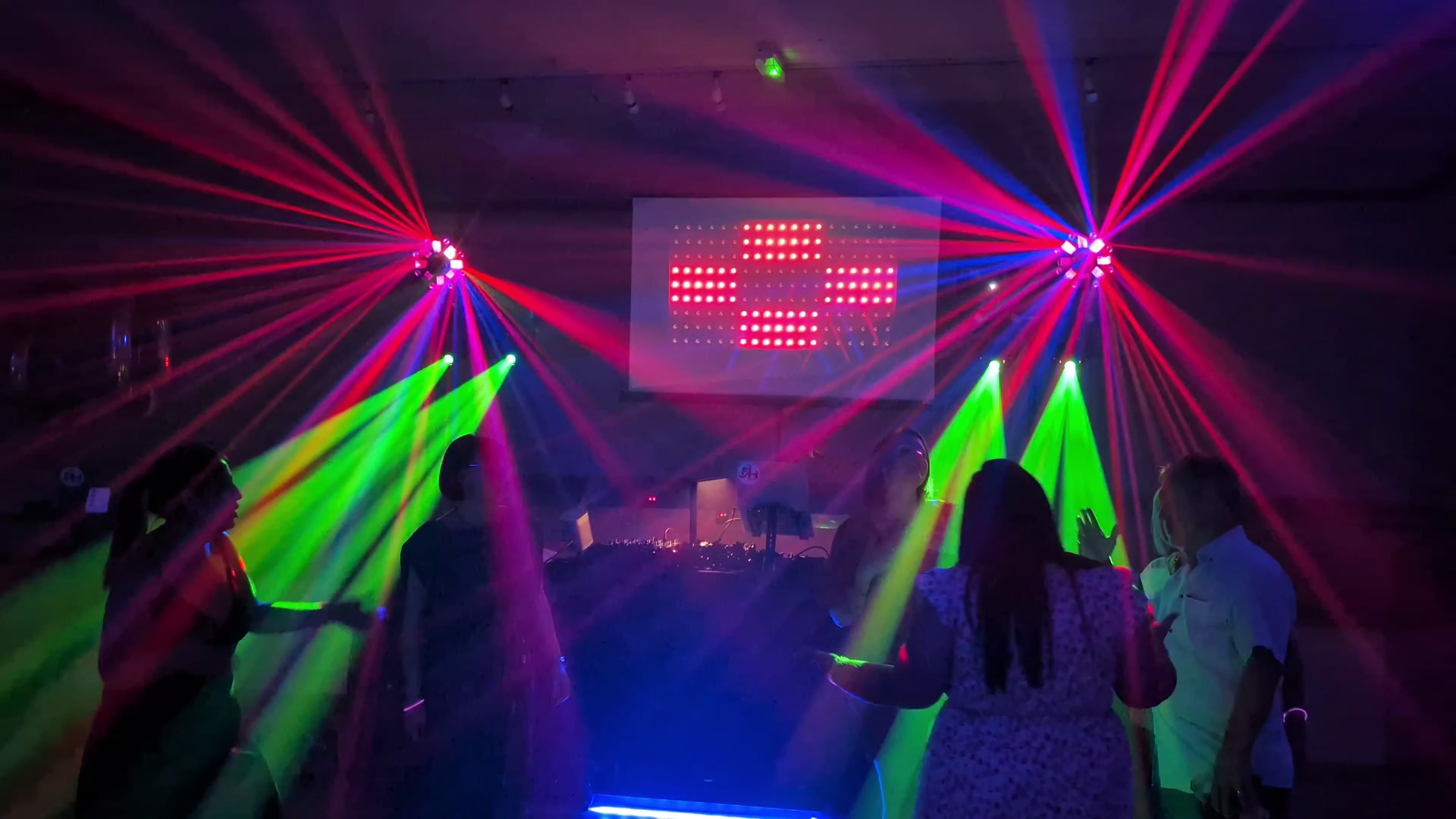 Soirée FH animation avec éclairages LED, lasers et ambiance de fête